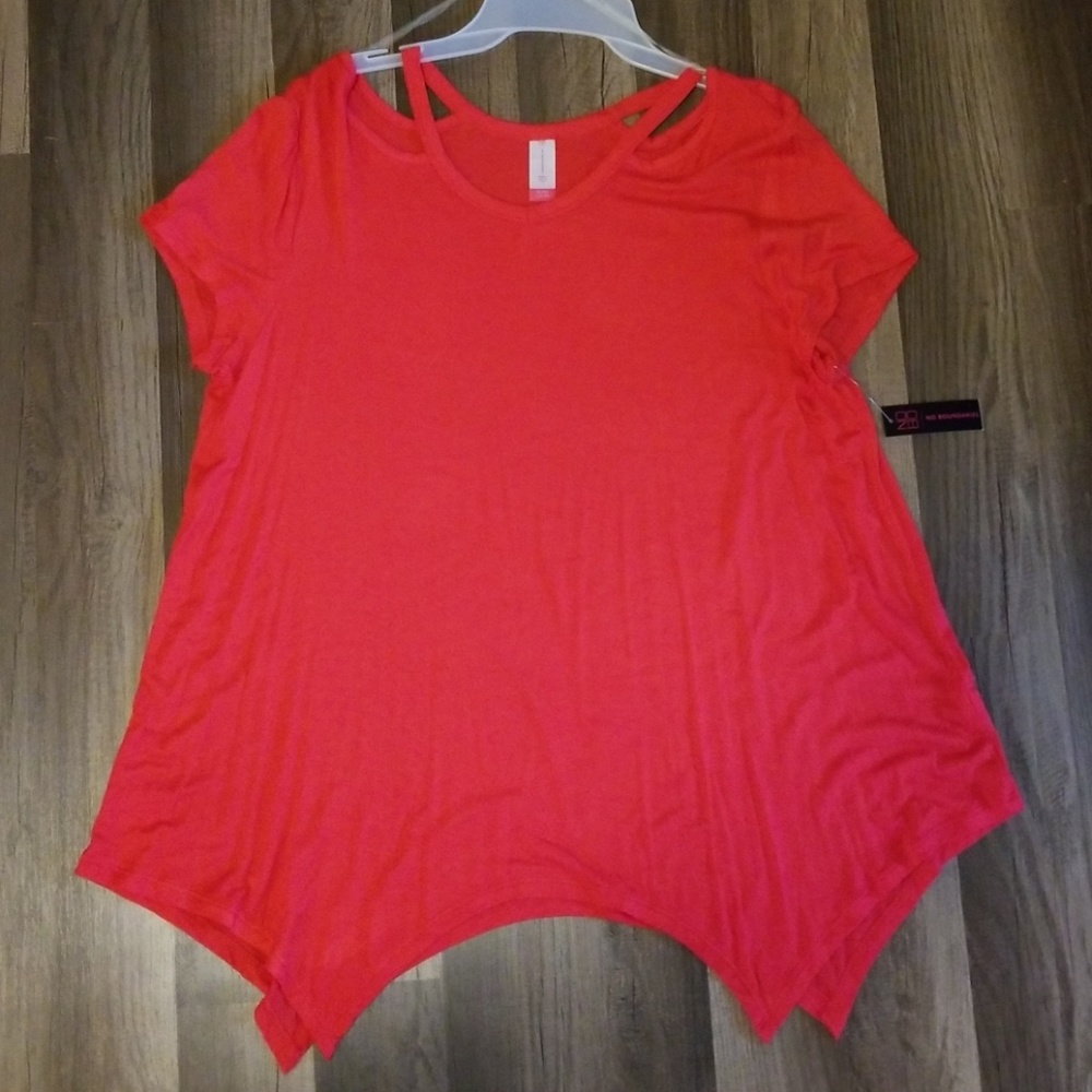NWT Summer XL Top (Juniors)